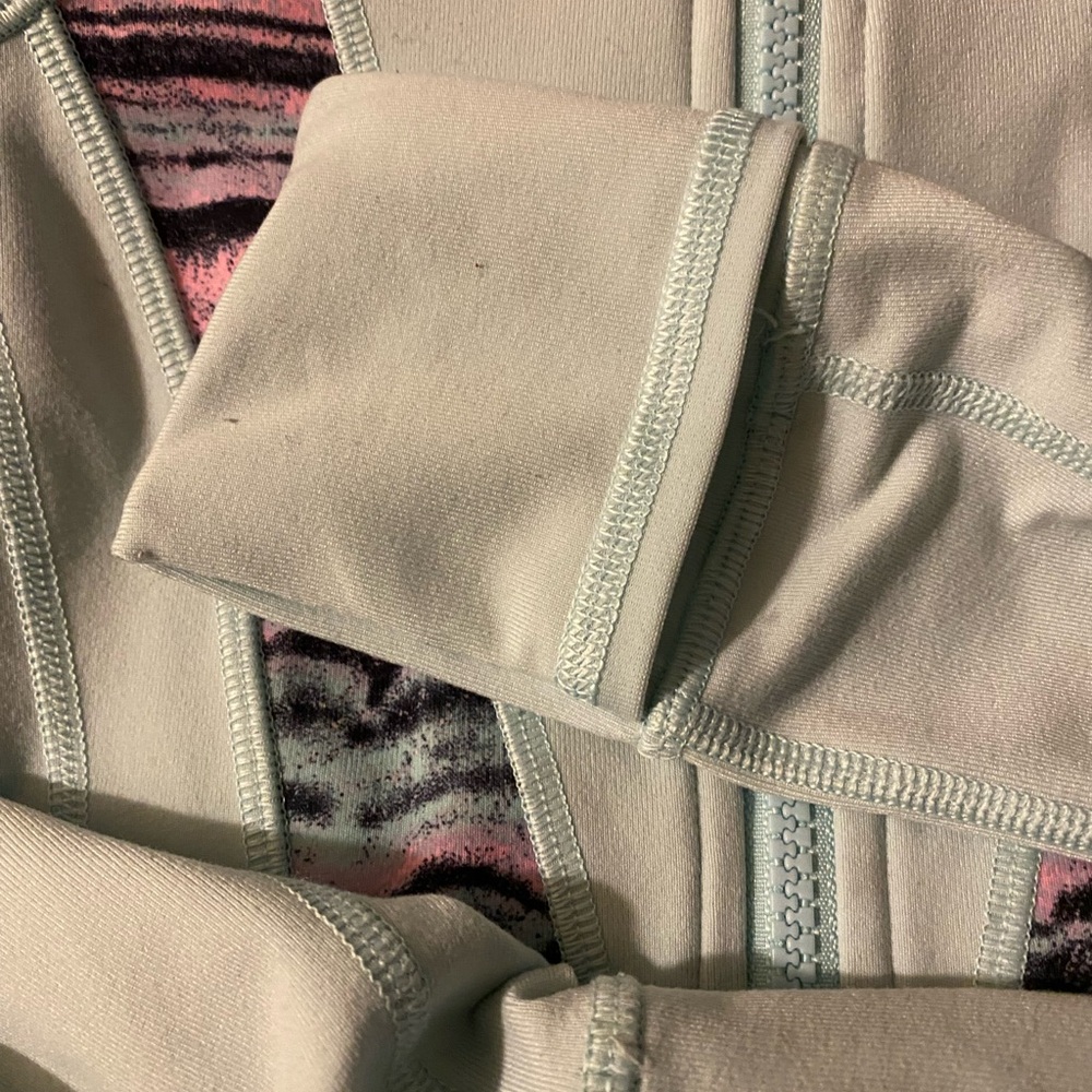 Ivivva jacket - Picture 9 of 9